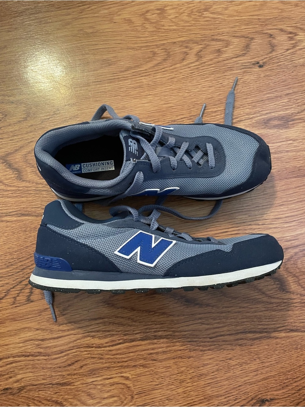 New Balance Gray and Navy Athletic Sneakers Cushioning Comfort Insert